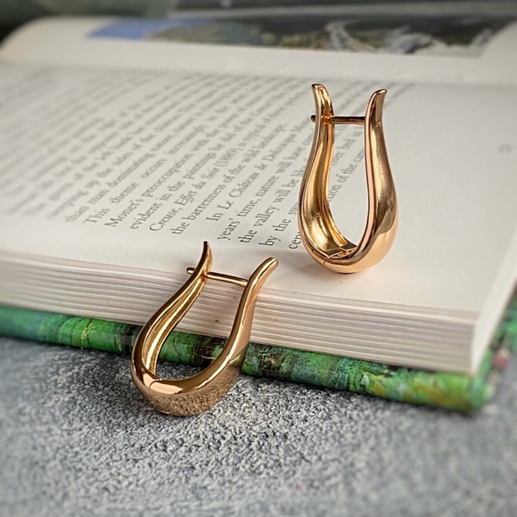Drop Hoop Earrings | 18K Gold Plated | Modern Luxury Hypoallergenic Jewelry - Picture 2 of 8